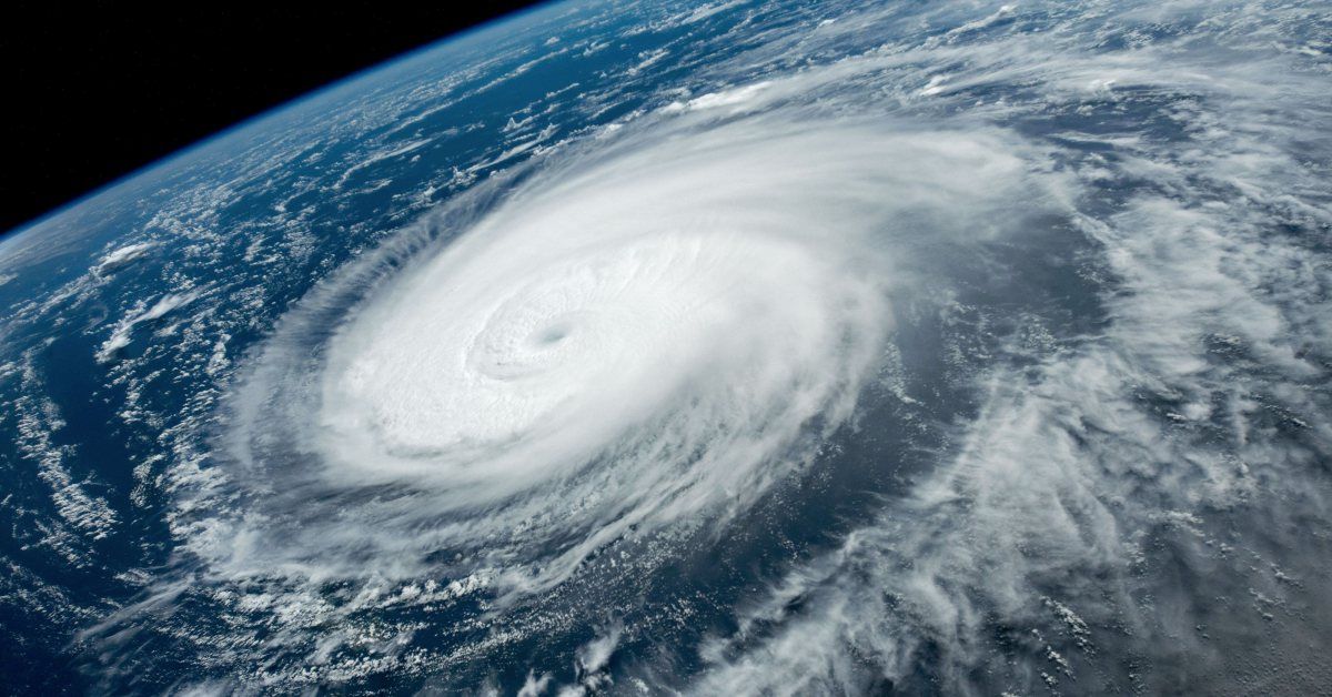 The largest tropical cyclones in the world